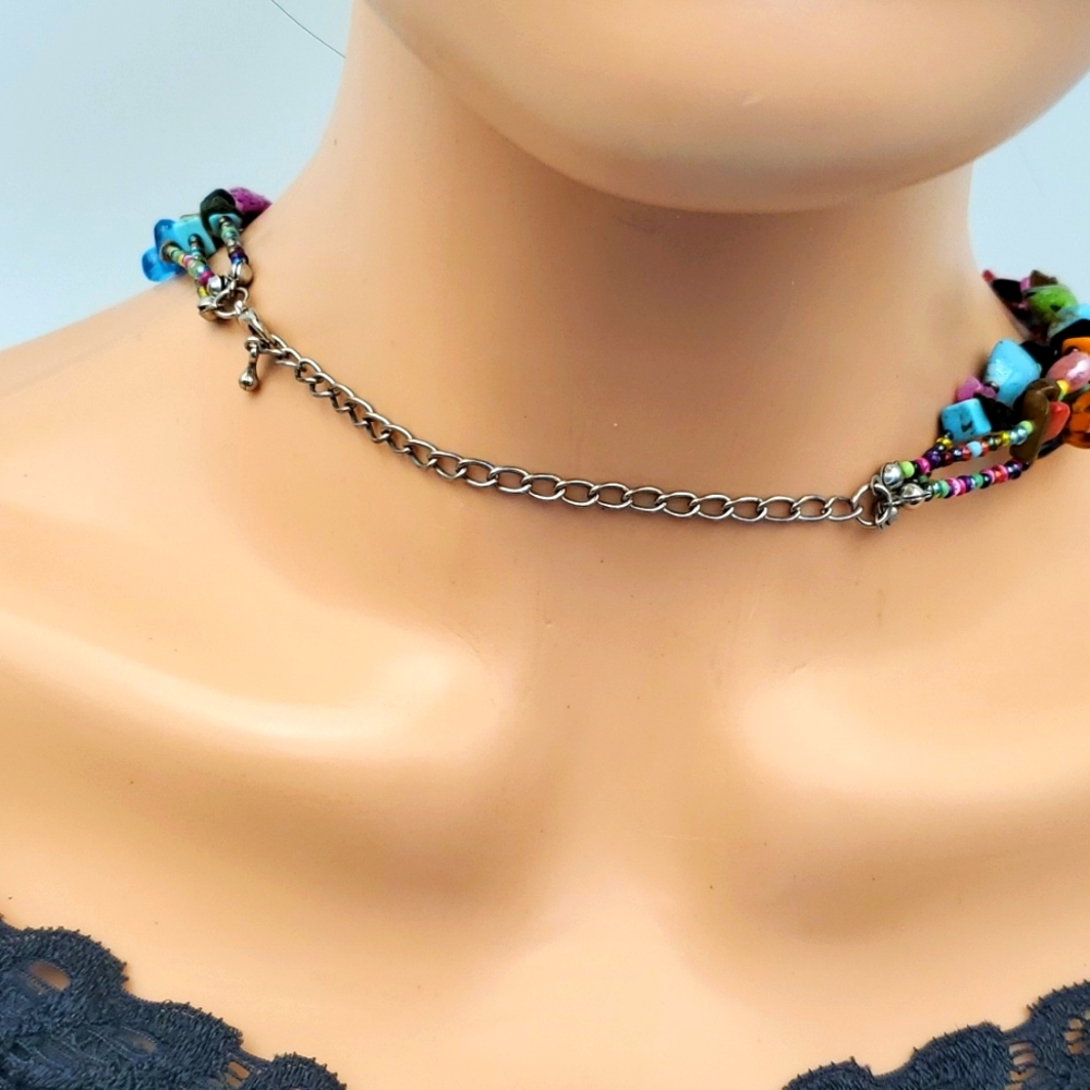 BEAUTIFUL Glass & Beads Necklace - Picture 7 of 8